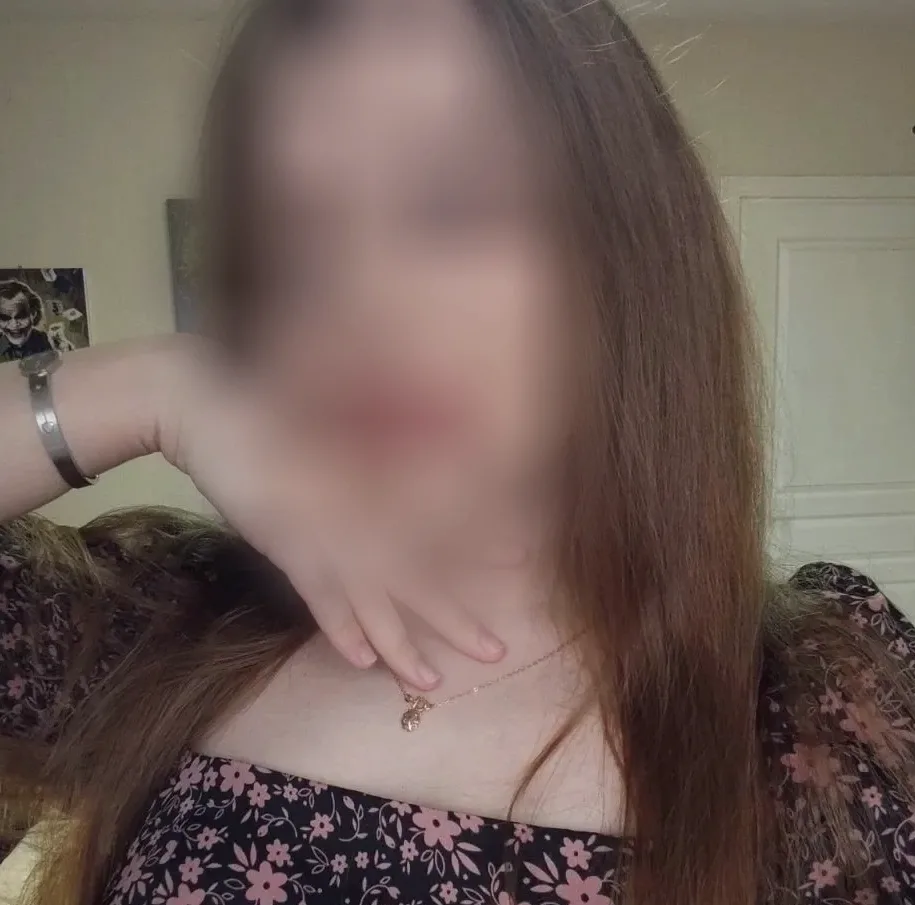 Cecilia, 24