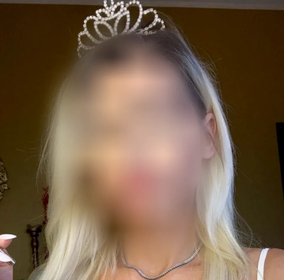 Gunilla, 35