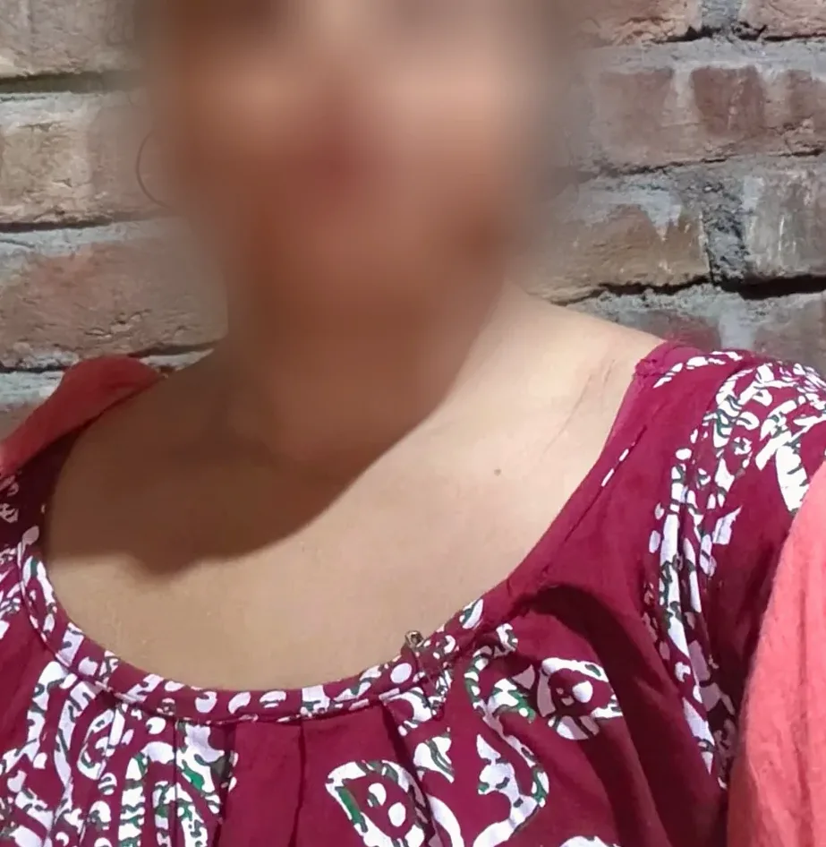 Nour, 28