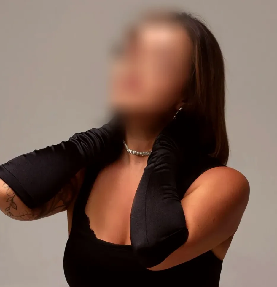 Thea, 31